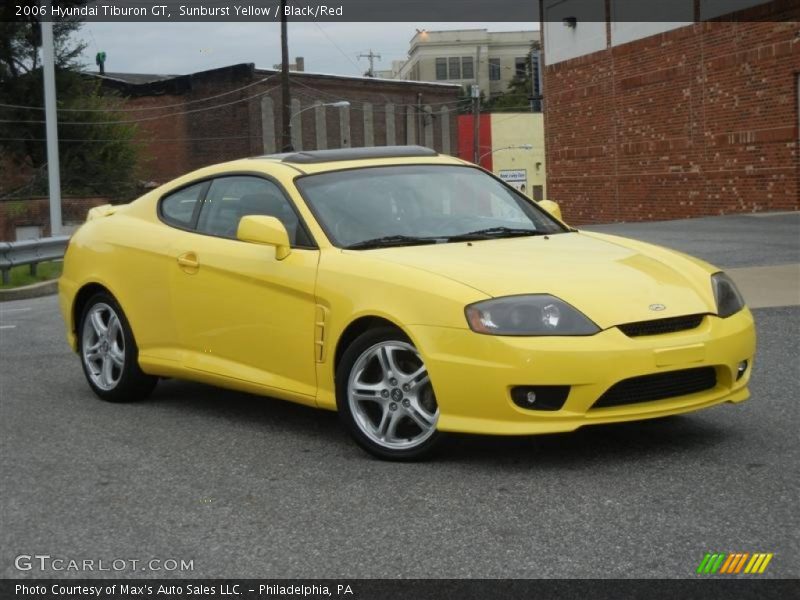 Front 3/4 View of 2006 Tiburon GT