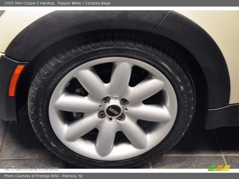 Pepper White / Cordoba Beige 2005 Mini Cooper S Hardtop