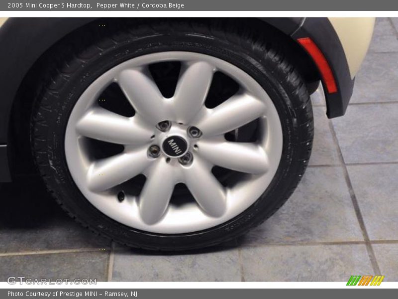 Pepper White / Cordoba Beige 2005 Mini Cooper S Hardtop