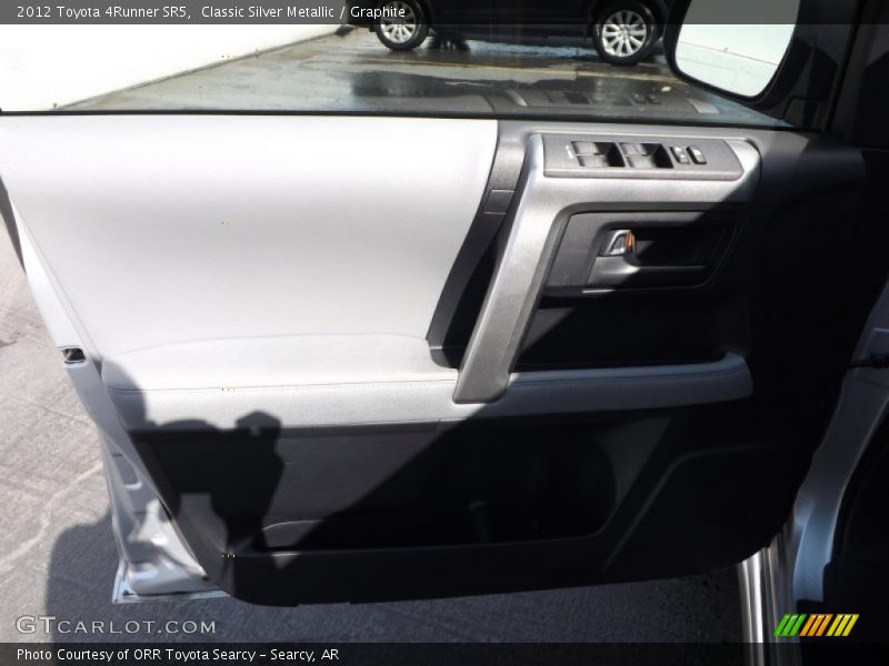 Classic Silver Metallic / Graphite 2012 Toyota 4Runner SR5