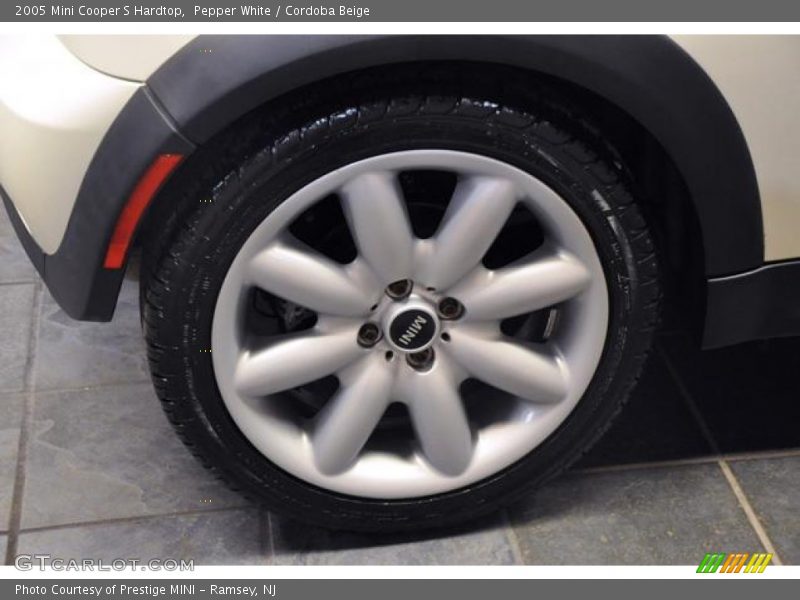 Pepper White / Cordoba Beige 2005 Mini Cooper S Hardtop