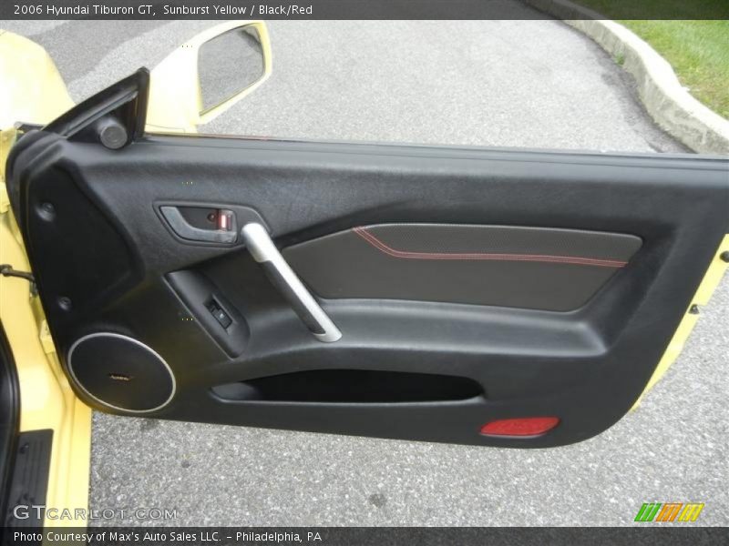 Door Panel of 2006 Tiburon GT