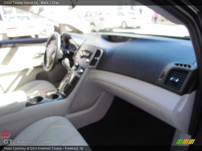 Black / Gray 2009 Toyota Venza V6