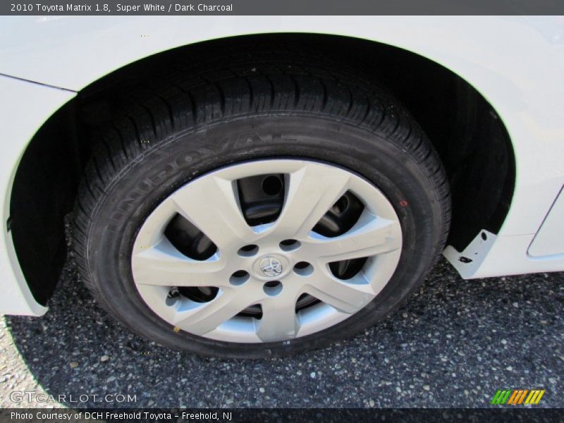 Super White / Dark Charcoal 2010 Toyota Matrix 1.8