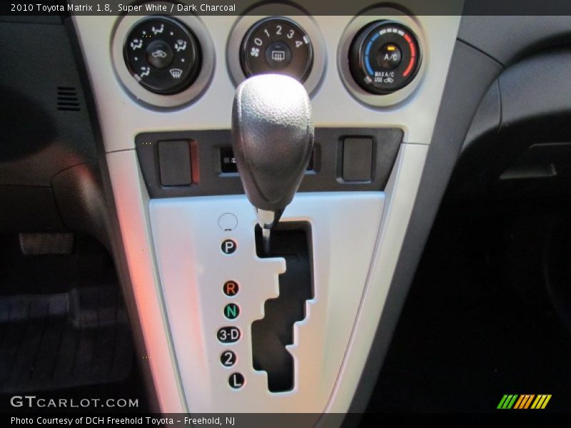 Super White / Dark Charcoal 2010 Toyota Matrix 1.8