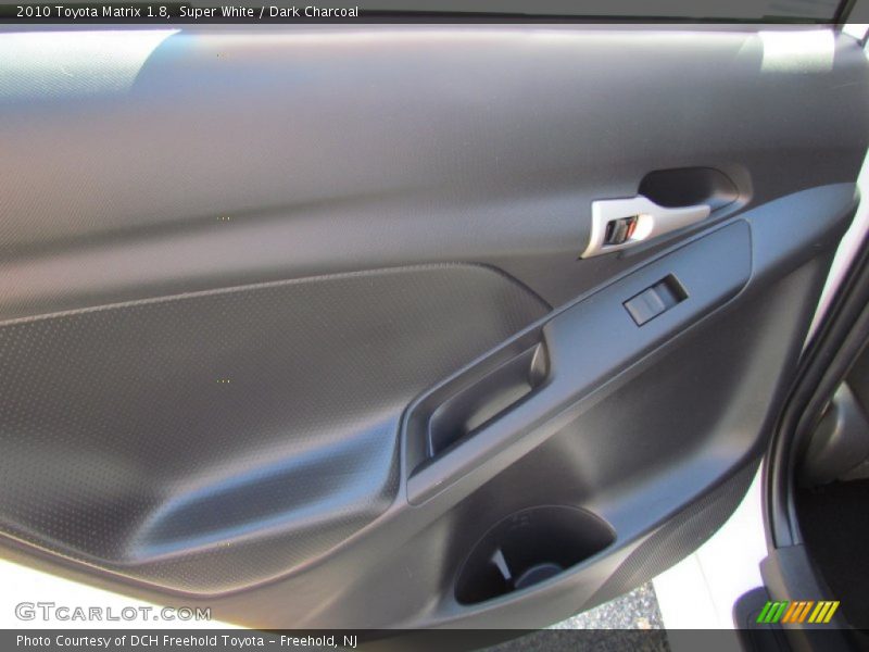 Super White / Dark Charcoal 2010 Toyota Matrix 1.8