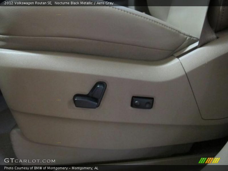 Nocturne Black Metallic / Aero Gray 2012 Volkswagen Routan SE