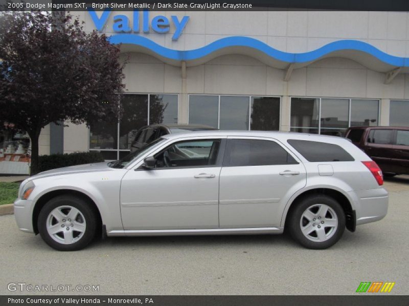 Bright Silver Metallic / Dark Slate Gray/Light Graystone 2005 Dodge Magnum SXT