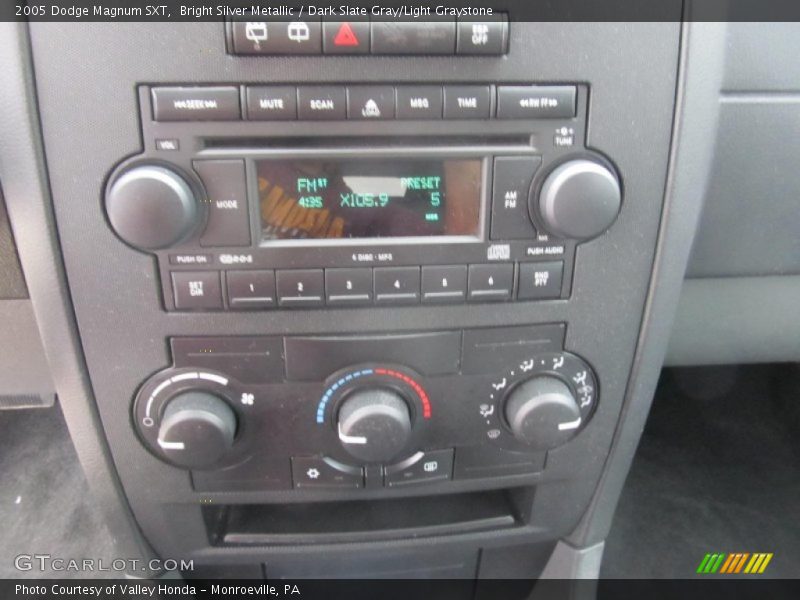 Bright Silver Metallic / Dark Slate Gray/Light Graystone 2005 Dodge Magnum SXT