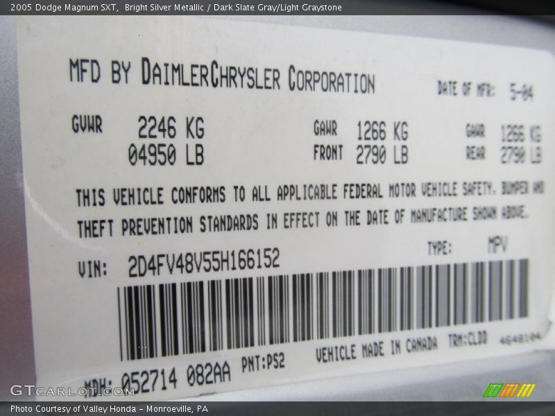 Bright Silver Metallic / Dark Slate Gray/Light Graystone 2005 Dodge Magnum SXT