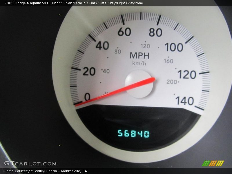 Bright Silver Metallic / Dark Slate Gray/Light Graystone 2005 Dodge Magnum SXT