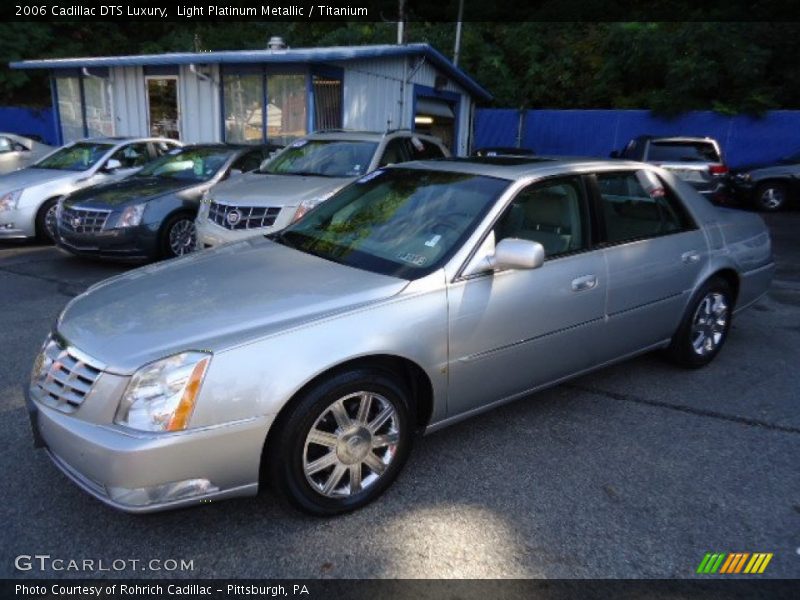 Light Platinum Metallic / Titanium 2006 Cadillac DTS Luxury