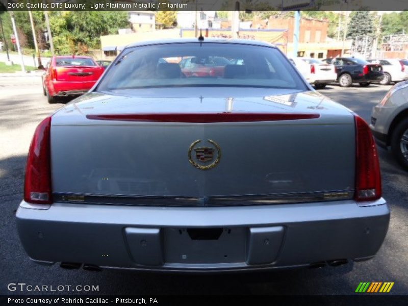 Light Platinum Metallic / Titanium 2006 Cadillac DTS Luxury