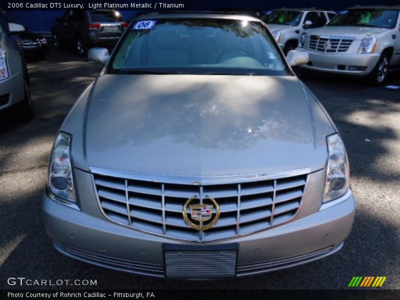 Light Platinum Metallic / Titanium 2006 Cadillac DTS Luxury