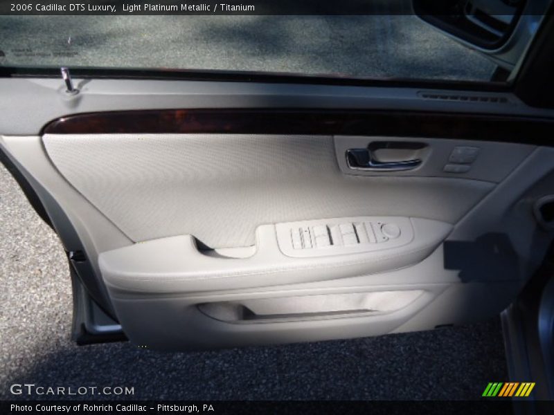 Light Platinum Metallic / Titanium 2006 Cadillac DTS Luxury