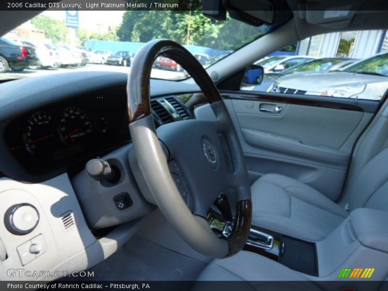 Light Platinum Metallic / Titanium 2006 Cadillac DTS Luxury