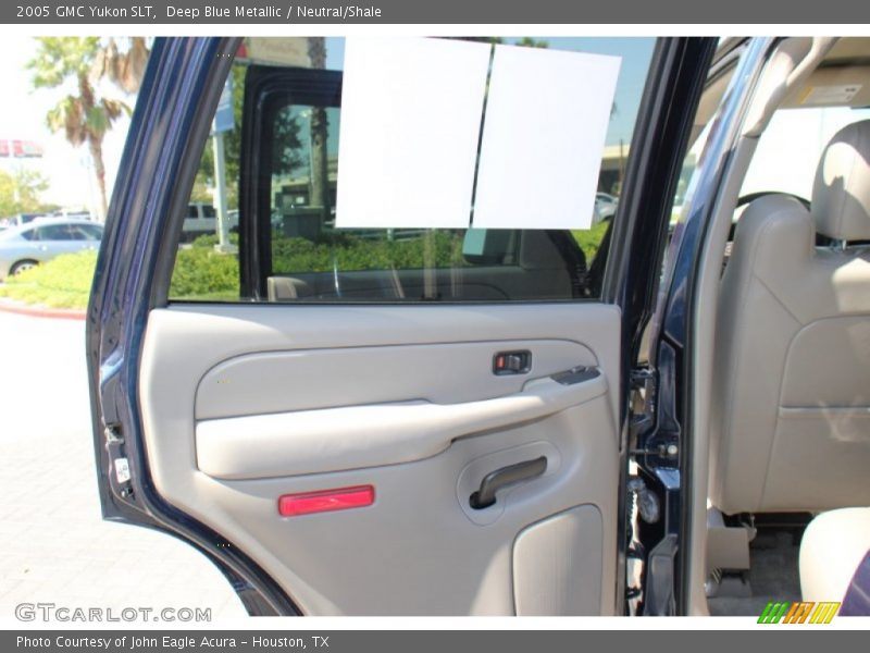 Deep Blue Metallic / Neutral/Shale 2005 GMC Yukon SLT
