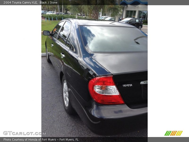 Black / Stone 2004 Toyota Camry XLE