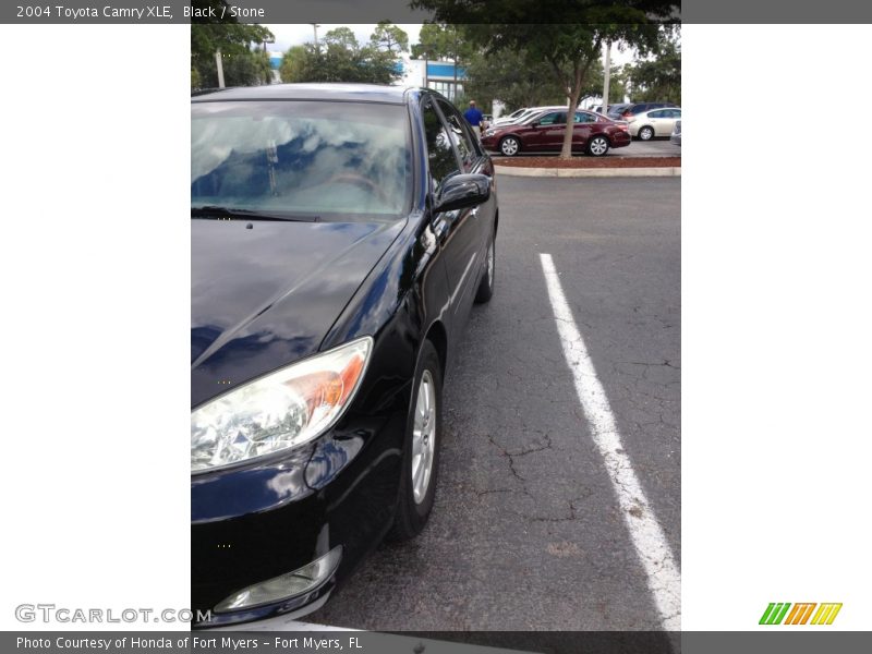 Black / Stone 2004 Toyota Camry XLE