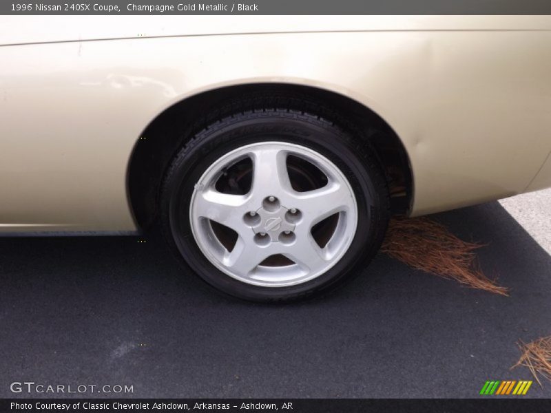 Champagne Gold Metallic / Black 1996 Nissan 240SX Coupe