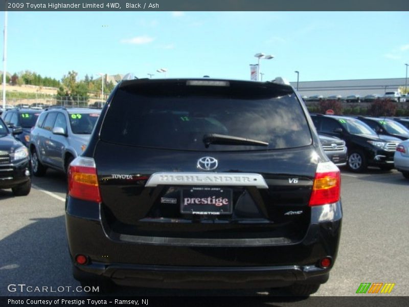 Black / Ash 2009 Toyota Highlander Limited 4WD