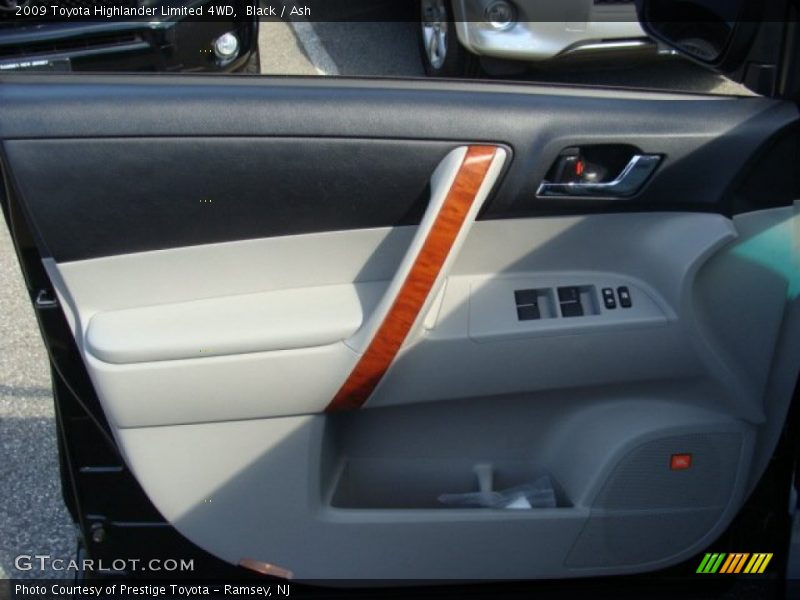 Black / Ash 2009 Toyota Highlander Limited 4WD