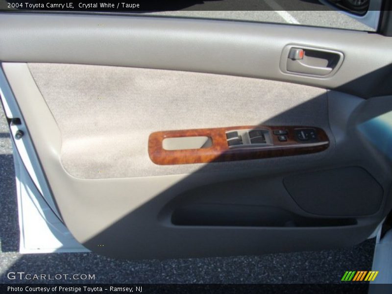 Crystal White / Taupe 2004 Toyota Camry LE