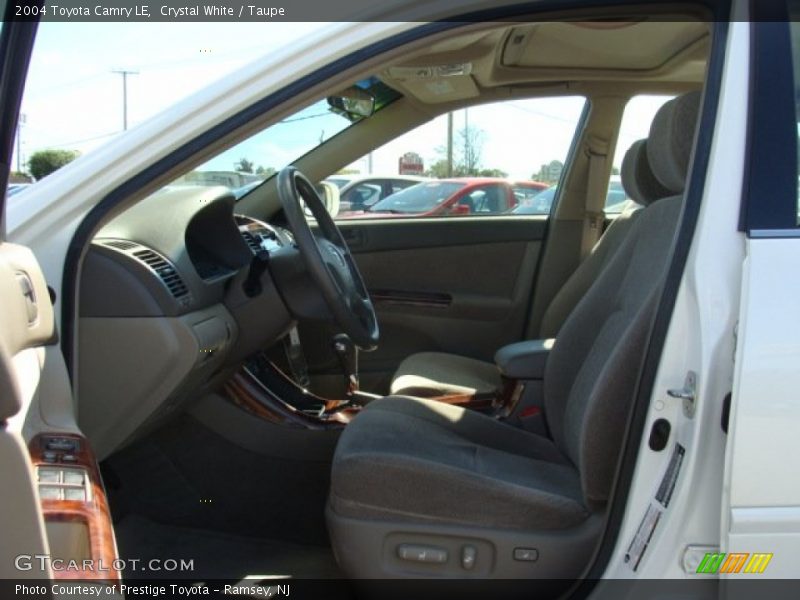Crystal White / Taupe 2004 Toyota Camry LE
