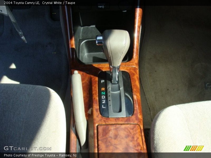 Crystal White / Taupe 2004 Toyota Camry LE