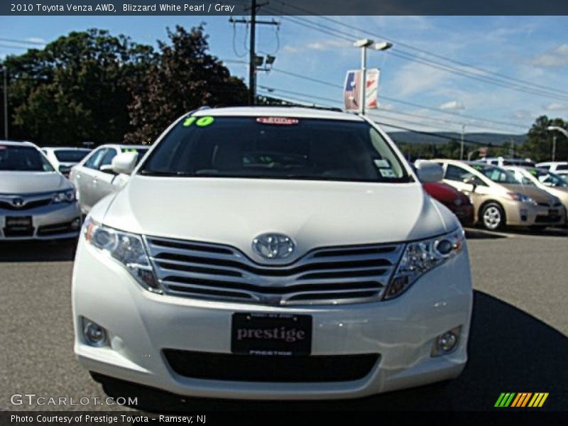 Blizzard White Pearl / Gray 2010 Toyota Venza AWD