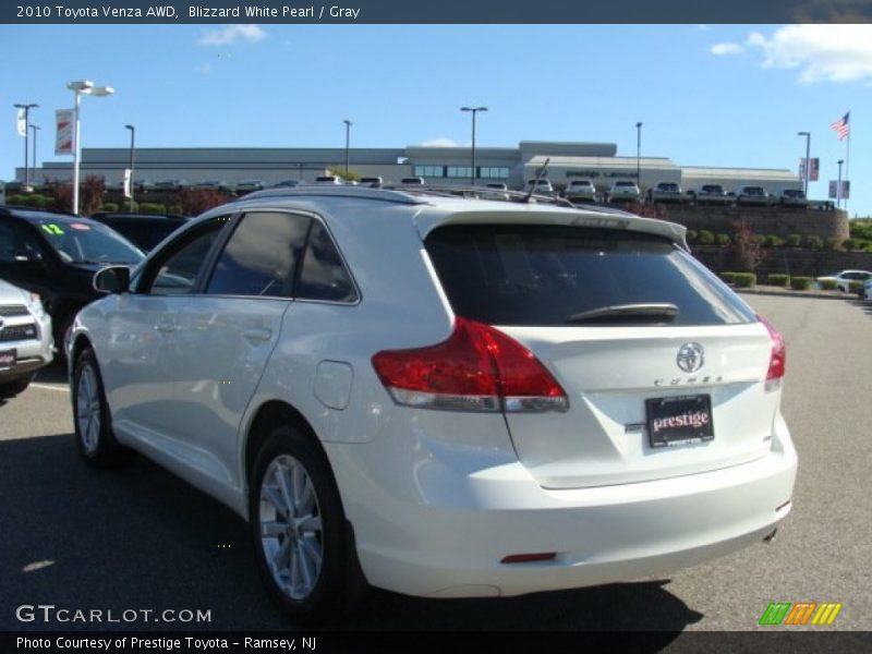 Blizzard White Pearl / Gray 2010 Toyota Venza AWD