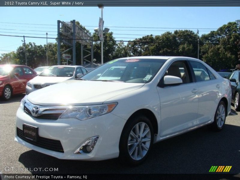 Super White / Ivory 2012 Toyota Camry XLE