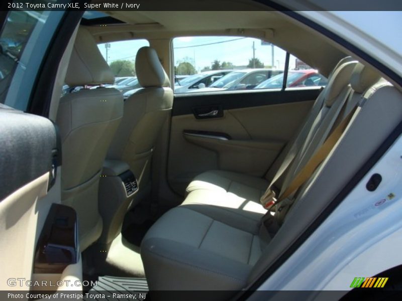 Super White / Ivory 2012 Toyota Camry XLE