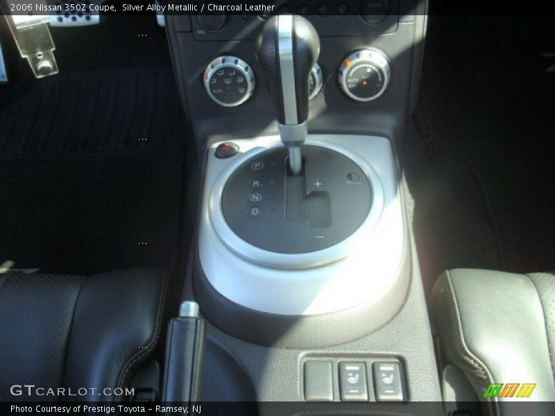 Silver Alloy Metallic / Charcoal Leather 2006 Nissan 350Z Coupe