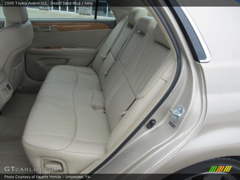 Desert Sand Mica / Ivory 2006 Toyota Avalon XLS