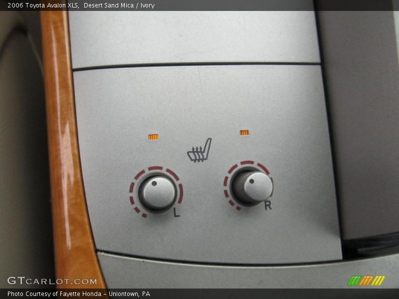 Desert Sand Mica / Ivory 2006 Toyota Avalon XLS