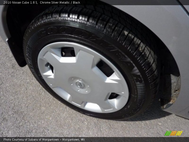Chrome Silver Metallic / Black 2010 Nissan Cube 1.8 S