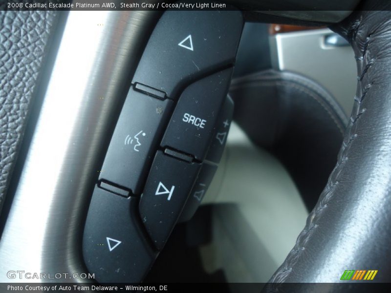 Controls of 2008 Escalade Platinum AWD