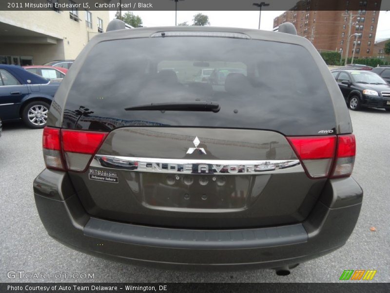 Carbon Pearl / Black 2011 Mitsubishi Endeavor LS
