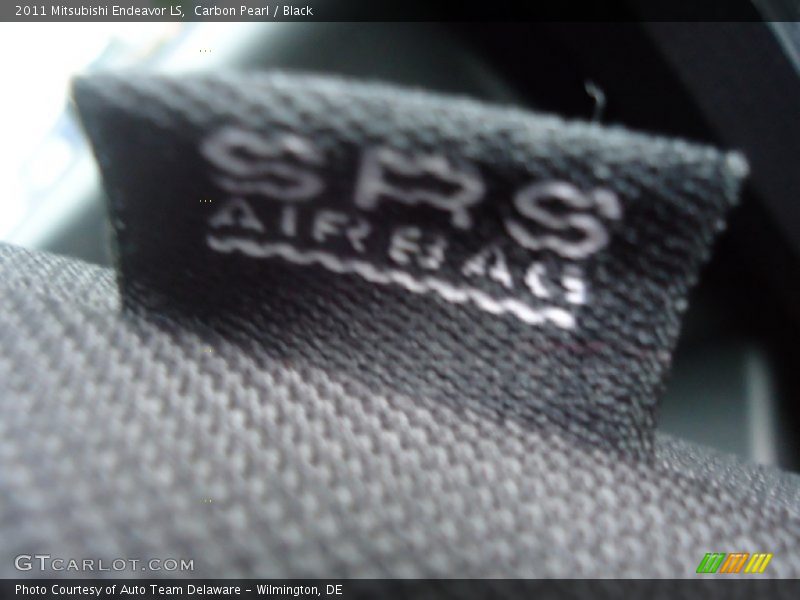 Carbon Pearl / Black 2011 Mitsubishi Endeavor LS