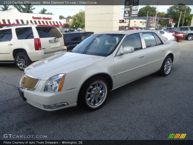 White Diamond Tri-coat / Shale/Cocoa 2010 Cadillac DTS Luxury