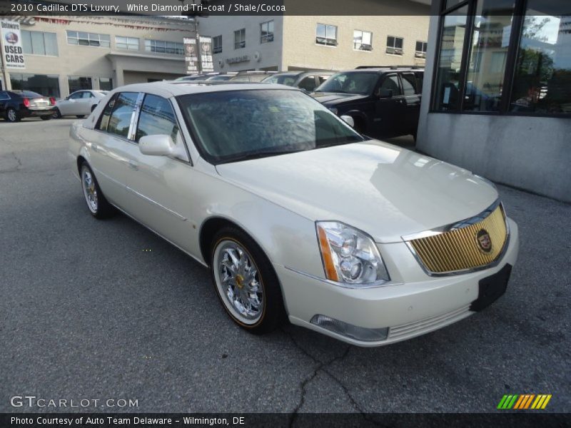 White Diamond Tri-coat / Shale/Cocoa 2010 Cadillac DTS Luxury