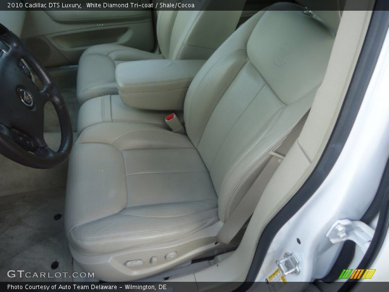 White Diamond Tri-coat / Shale/Cocoa 2010 Cadillac DTS Luxury