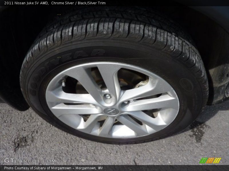 Chrome Silver / Black/Silver Trim 2011 Nissan Juke SV AWD