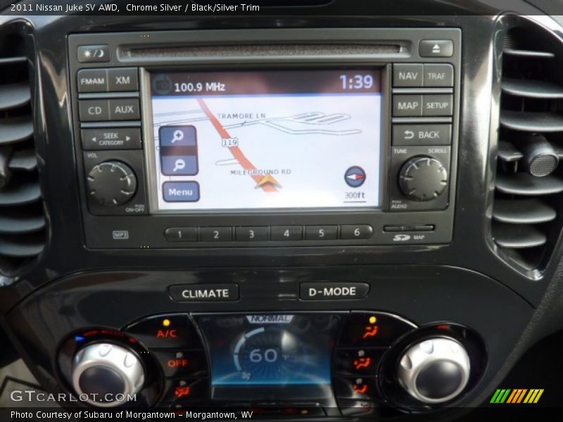 Chrome Silver / Black/Silver Trim 2011 Nissan Juke SV AWD