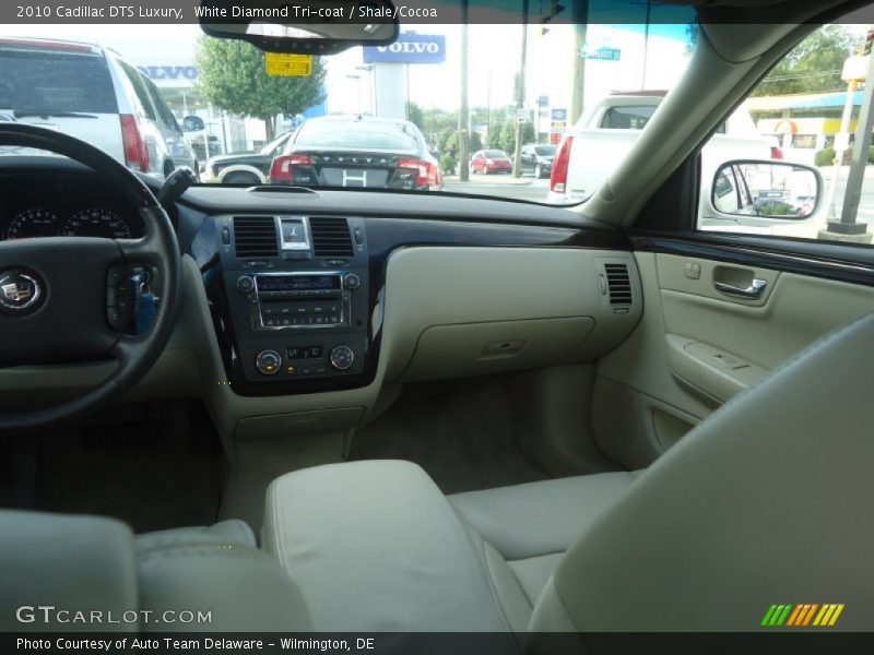 White Diamond Tri-coat / Shale/Cocoa 2010 Cadillac DTS Luxury