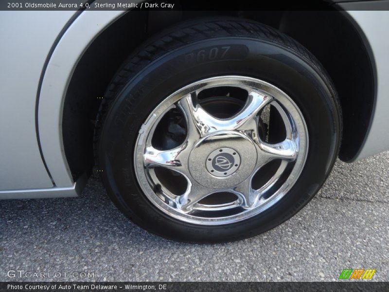 Sterling Metallic / Dark Gray 2001 Oldsmobile Aurora 4.0