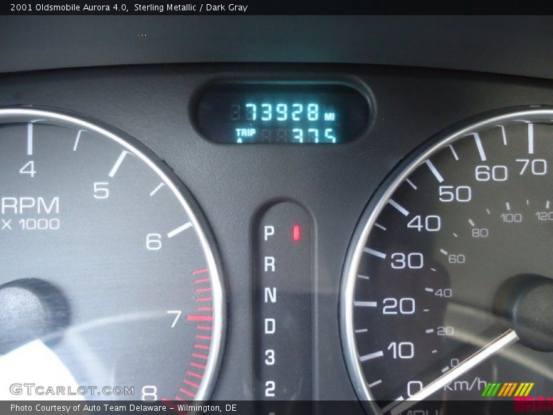 Sterling Metallic / Dark Gray 2001 Oldsmobile Aurora 4.0