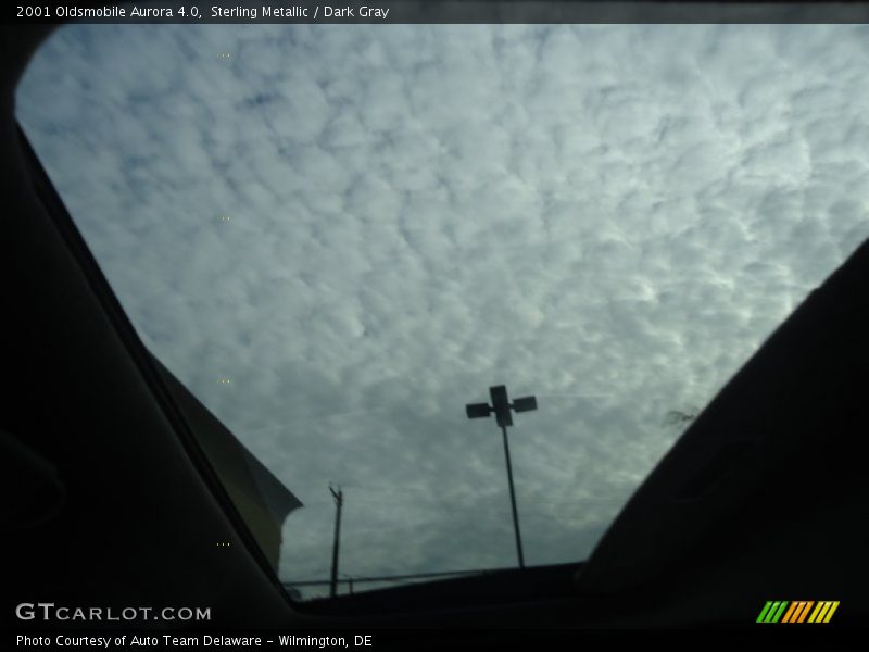 Sterling Metallic / Dark Gray 2001 Oldsmobile Aurora 4.0