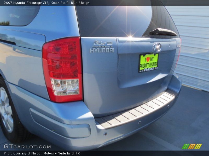 South Pacific Blue / Beige 2007 Hyundai Entourage GLS